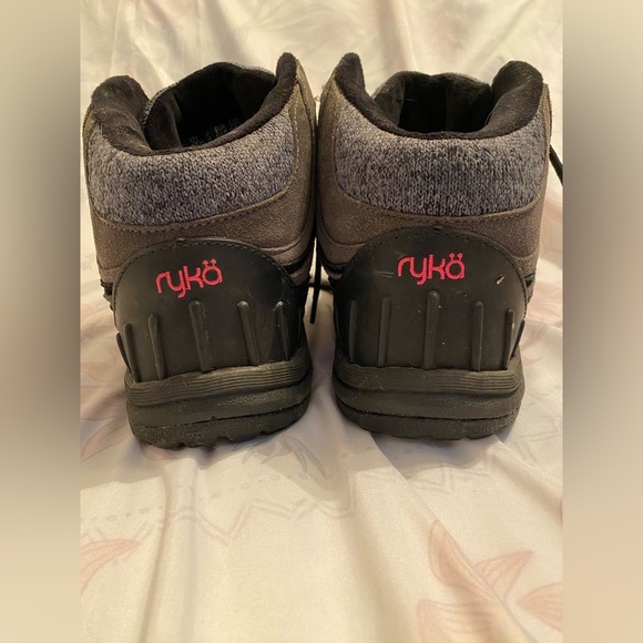 Ryka Mallory womens duck boots size 9.5 warm waterproof lace up winter suede - Picture 2 of 9